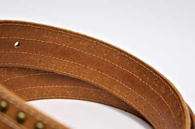 Шипованный кожаный ремень