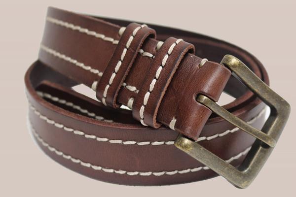Прошитый ремень из кожи