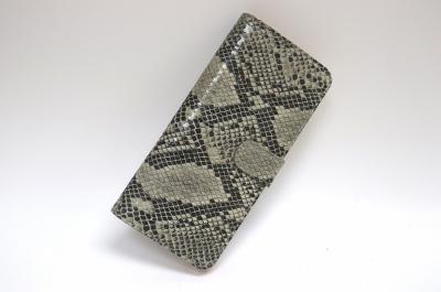 Кошелек рельефный из искусственной змеиной кожи