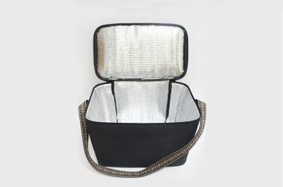 контейнер для завтрака с термоизоляцией